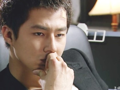 아 발리에서 생긴 일 보는데 조인성님 얼굴 너무 재밌어 | 인스티즈