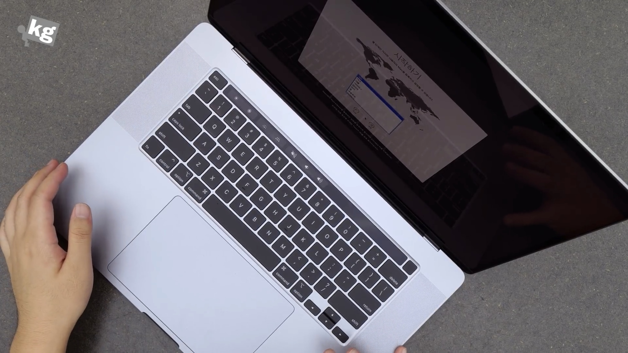 이렇게 보니까 키보드에 알파벳만 있는 게 확실히 낫다 | 인스티즈