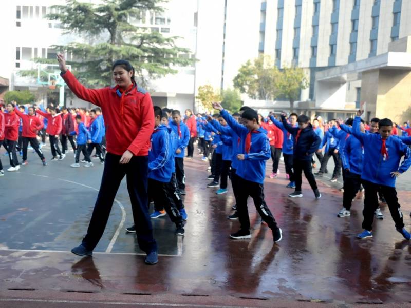 얘가 중국 여자 농구 유망주인데 초등학생이래 | 인스티즈
