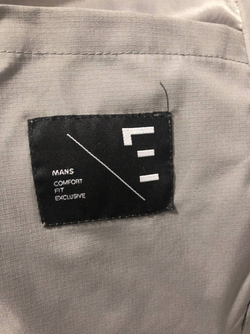 이 브랜드 아는 익,..유명한 브랜드? 로고? 아닌 것 같아ㅠㅠㅠ | 인스티즈