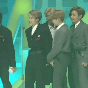 내가 본 남자 허리라인 중 젤 신기한 사람 방탄 지민 | 인스티즈