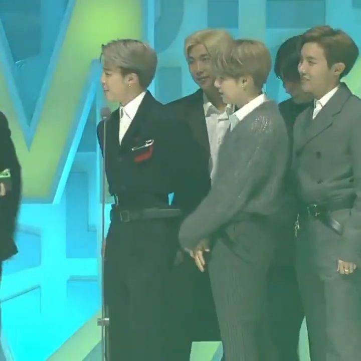 내가 본 남자 허리라인 중 젤 신기한 사람 방탄 지민 | 인스티즈