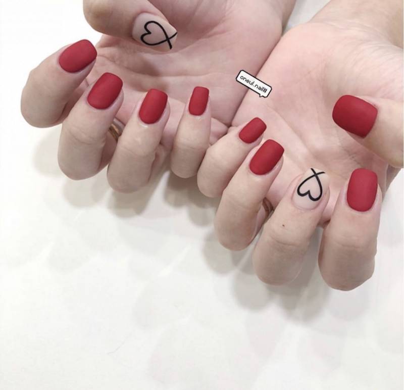 연말 네일 좀 골라주라! | 인스티즈