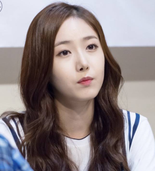 닮았다고 많이 듣는데 대체 특징이 뭘까 ㅠㅠㅠㅠ.. 진짜 모르겠어 | 인스티즈