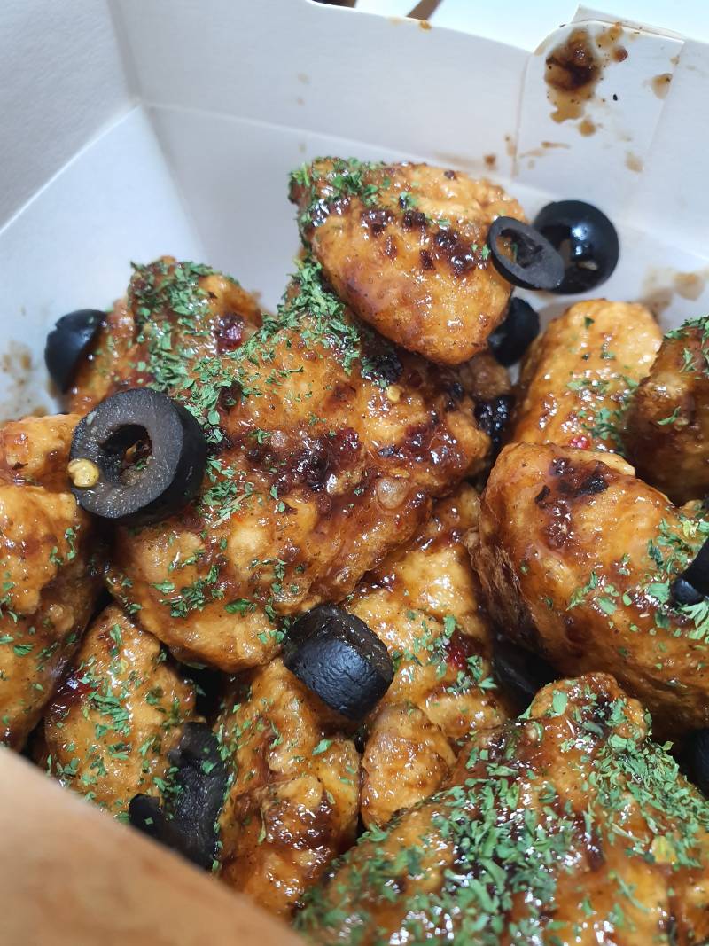 📢 BHC 블랙올리브치킨 먹어 본 사람 있어⁉️⁉️⁉️⁉️ | 인스티즈