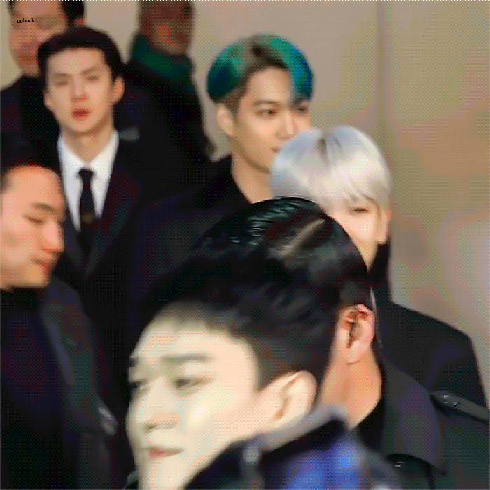 백현 너를 사랑하고 있어 들어보세훈 | 인스티즈