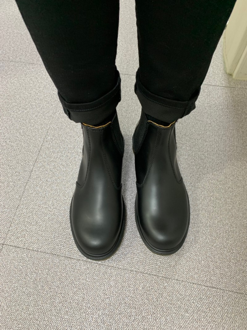 닥터마틴 첼시부츠 제발 골라줘 ㅜ ㅜ 11 22 | 인스티즈