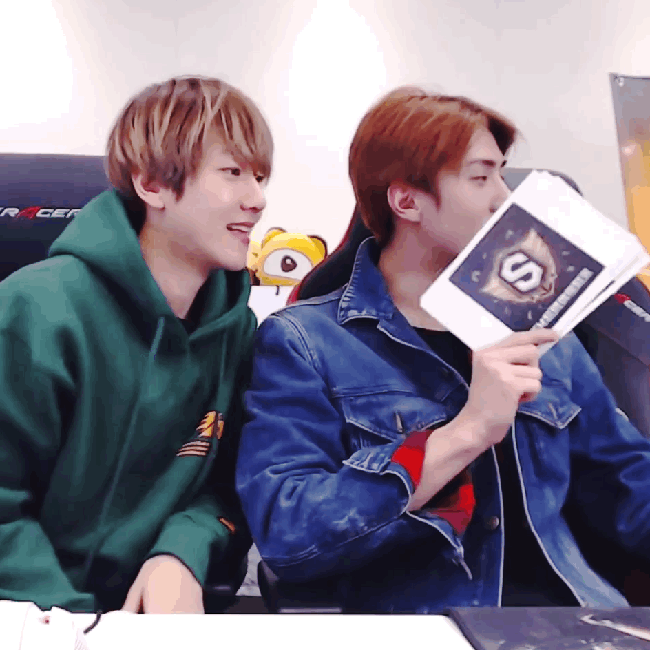 세훈 어깨 지분 있는 사람 | 인스티즈