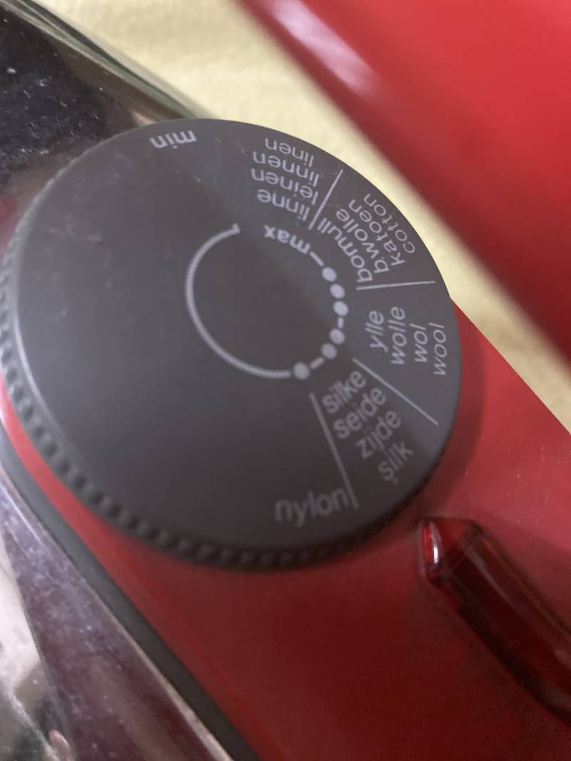 자취익 다리미질 처음인데 어케햐????ㅠㅠㅠ 제발 도와줘🤦‍♀️🤦‍♀️ | 인스티즈