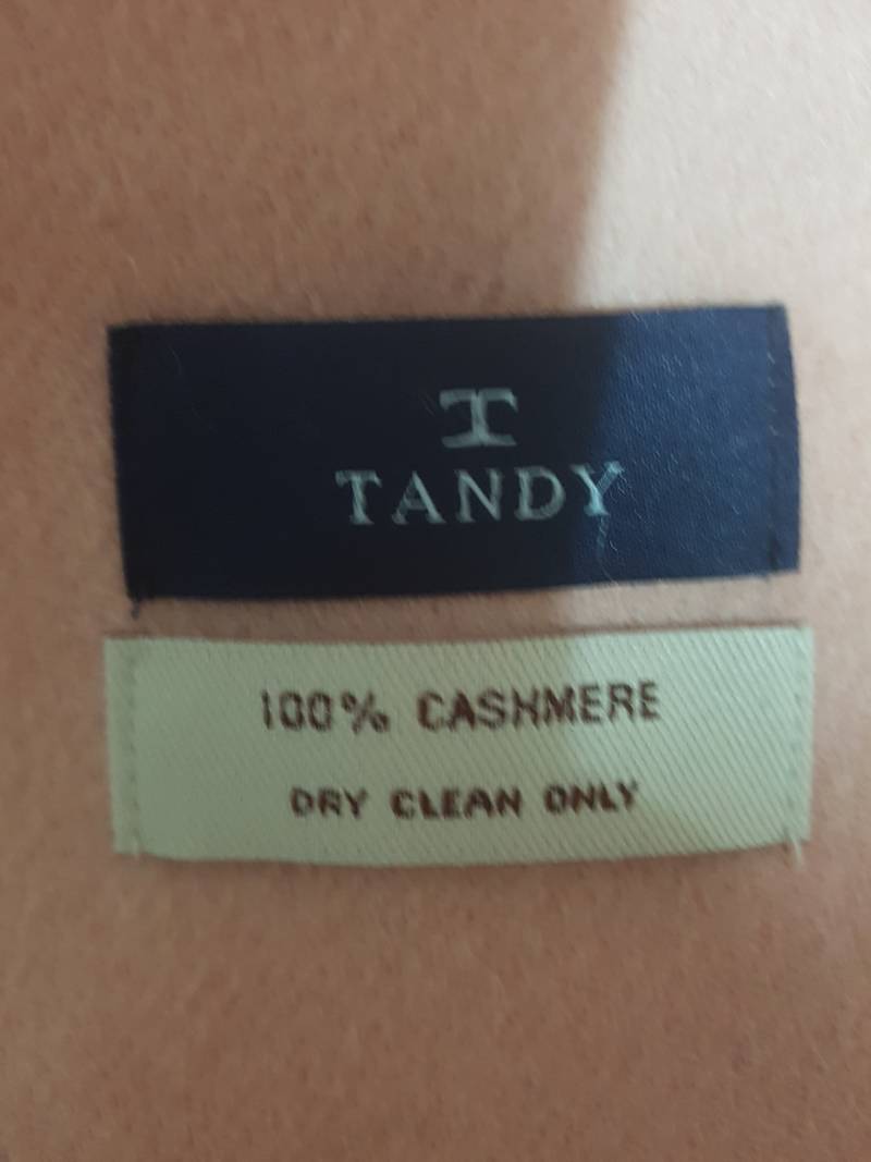 머플러에 이거 떼어내는 거야?? | 인스티즈