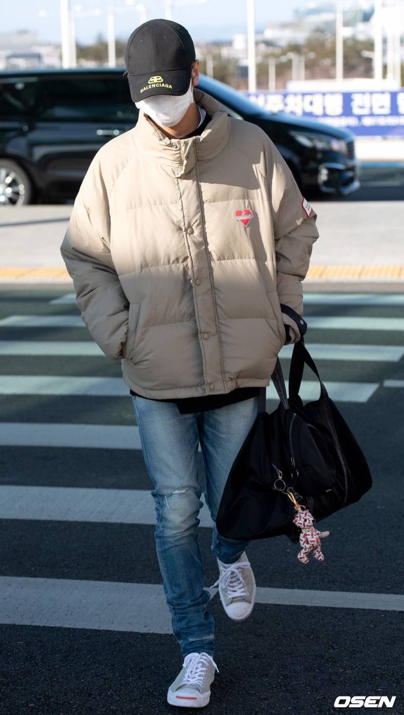 🙏🙏이 패딩 유행 탈거같아..?앞으로 2년까지 정도!???살까 말까 봐주라! | 인스티즈