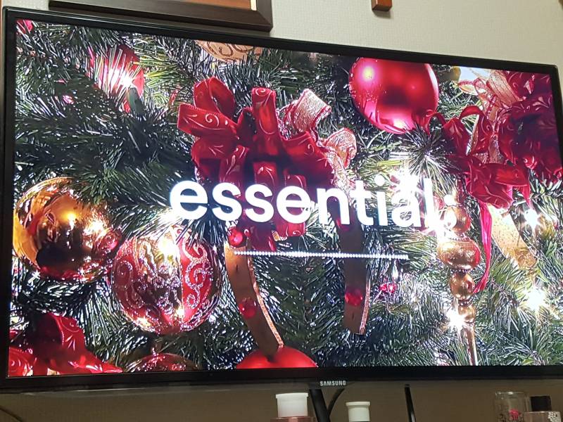 티비로 유튜브에 나오는 캐롤송 틀고 혼자 크리스마스 분위기 내는중... | 인스티즈