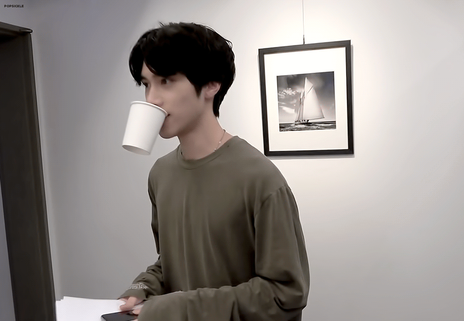 나 지금 웨이션브이 사진 구하고 있는데 저 느낌 나는 사진 줄 수 있는 사람? | 인스티즈