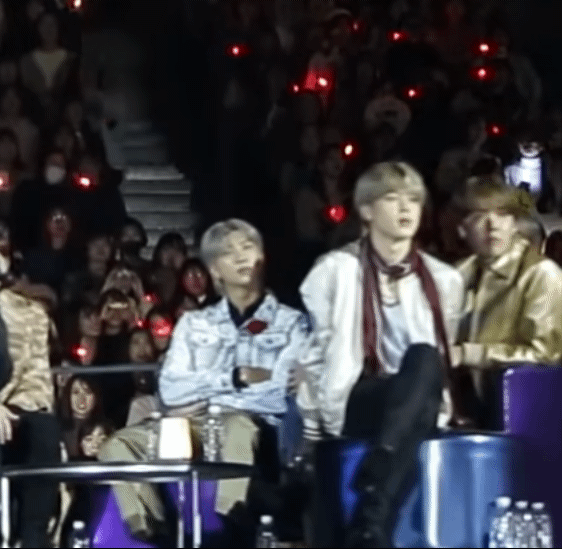 [잡담] 방탄 후배분들 피땀 커버 보다가 본능적으로 고개 들었어ㅋㅋㅋㅋ | 인스티즈