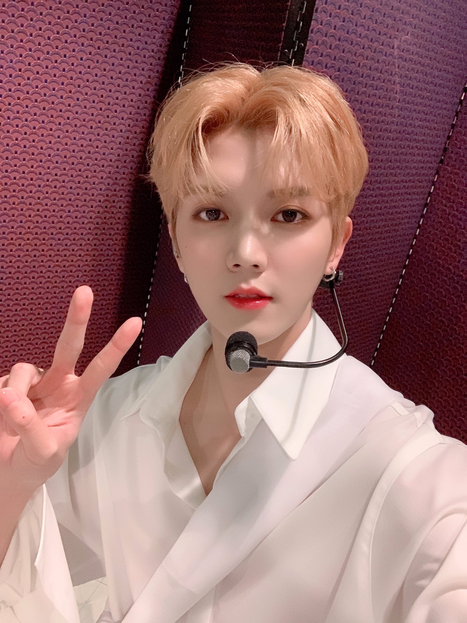 뉴이스트가 모델인 캐릭터에 뉴이스트 멤버 한명씩 매치되어 있는데 ㄹㅇ닮음 | 인스티즈