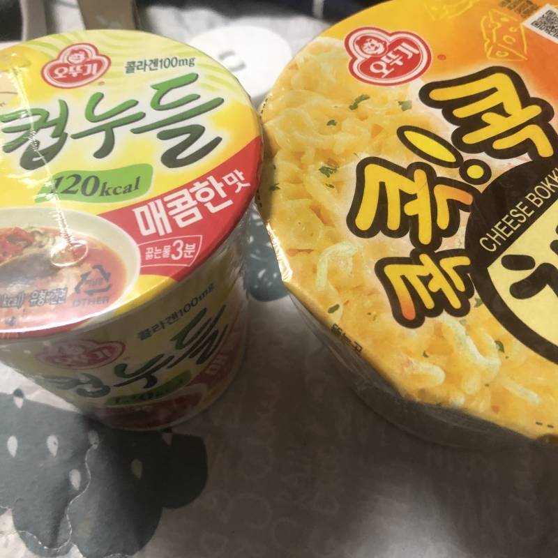 라면 둘중에 뭐먹을까 | 인스티즈