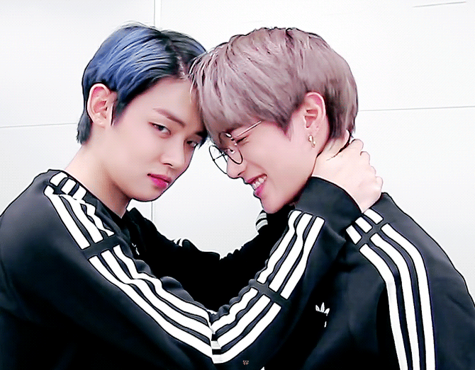 ㄱ 단언컨대 왼른 그림체 차이 분위기 차이 이거 하나 보고 파도 후회 없는 씨피 | 인스티즈