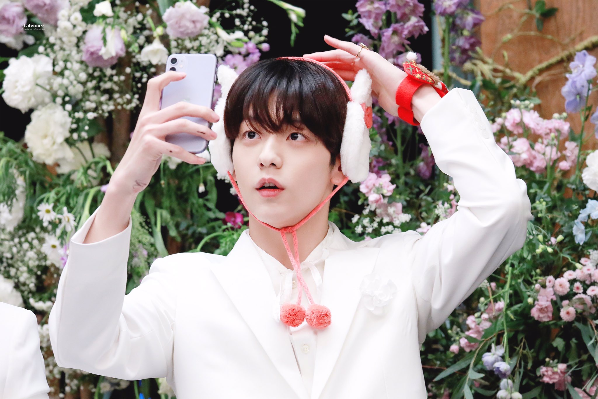 아침이라 사람이 없는 틈을 타 투바투 수빈 | 인스티즈