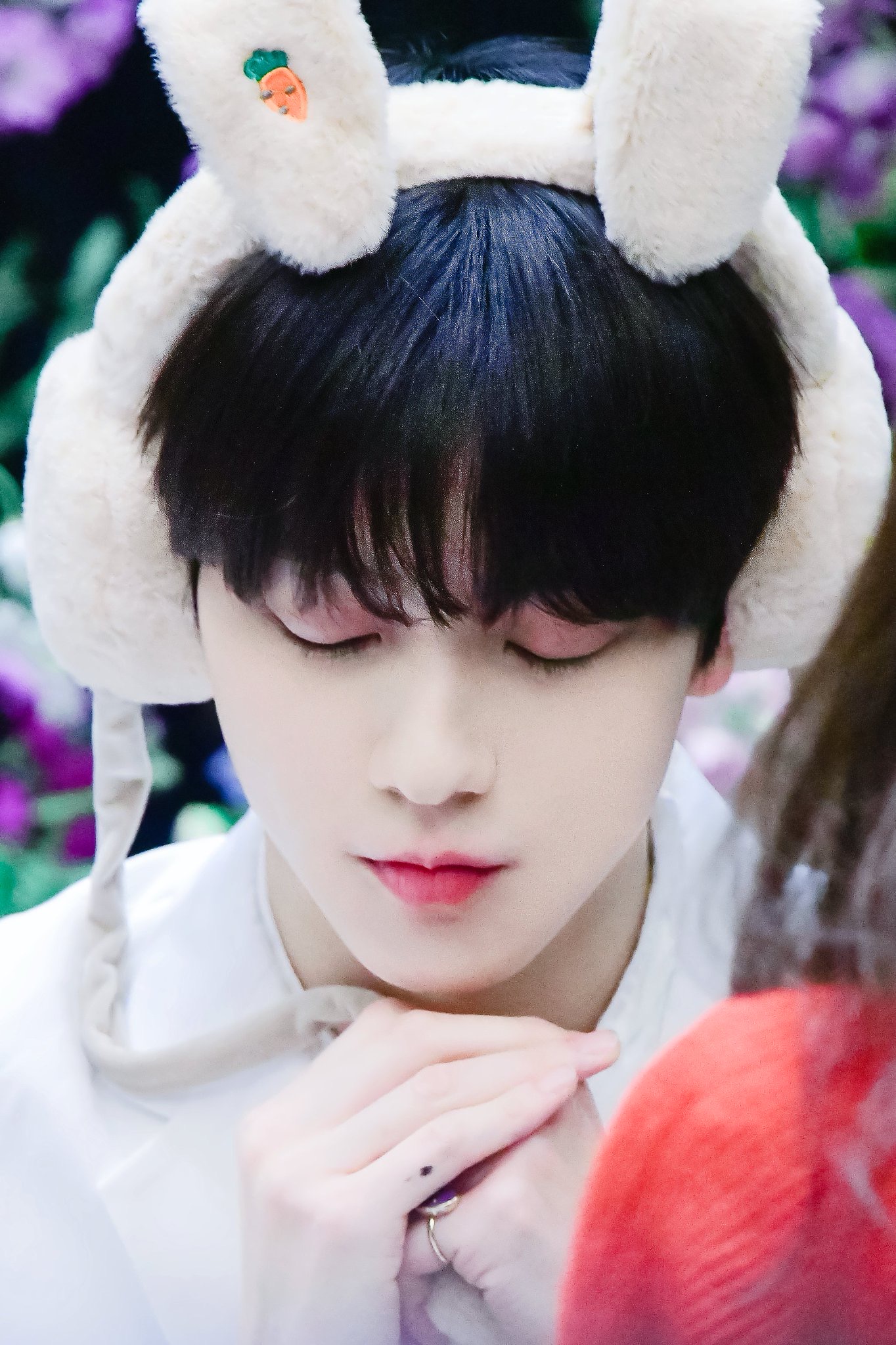 아침이라 사람이 없는 틈을 타 투바투 수빈 | 인스티즈