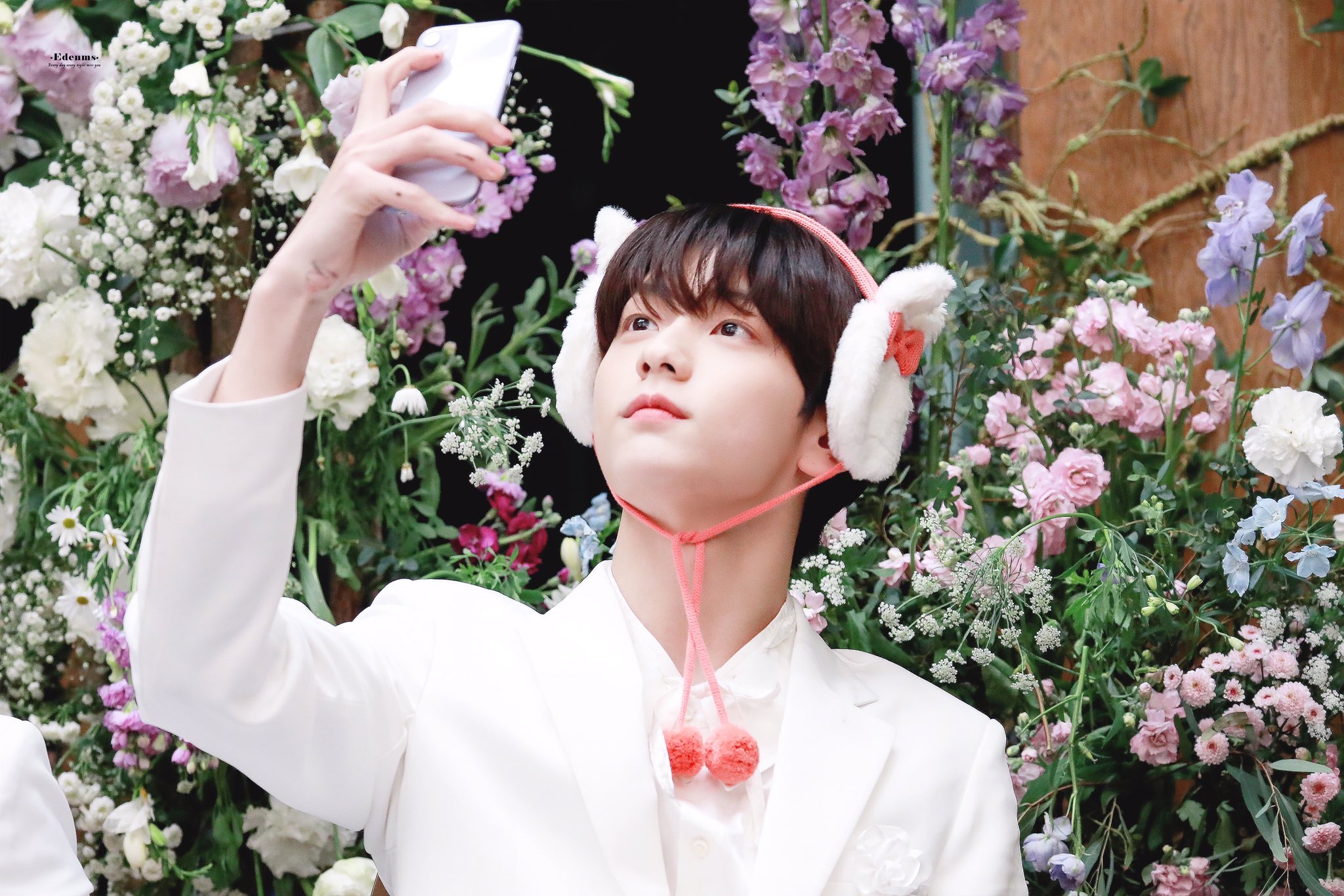 아침이라 사람이 없는 틈을 타 투바투 수빈 | 인스티즈