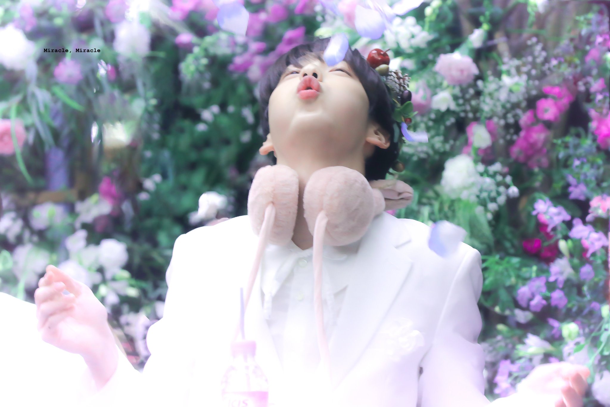 아침이라 사람이 없는 틈을 타 투바투 수빈 | 인스티즈