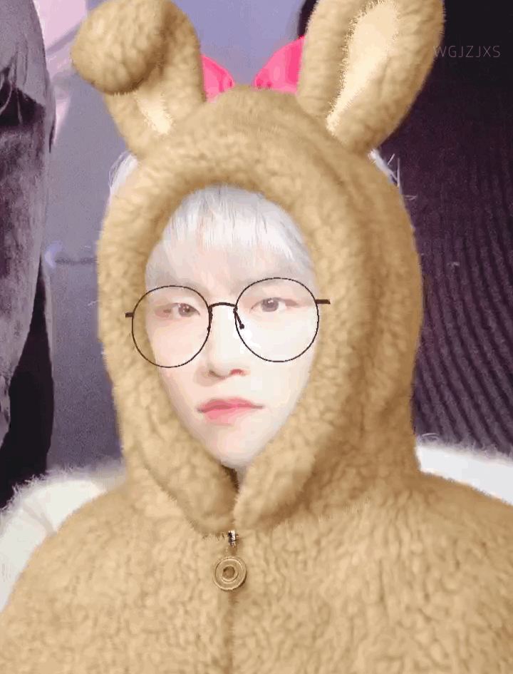 박우진 진짜 ㅋㅋㅋㅋㅋ 너무 웃겨 | 인스티즈