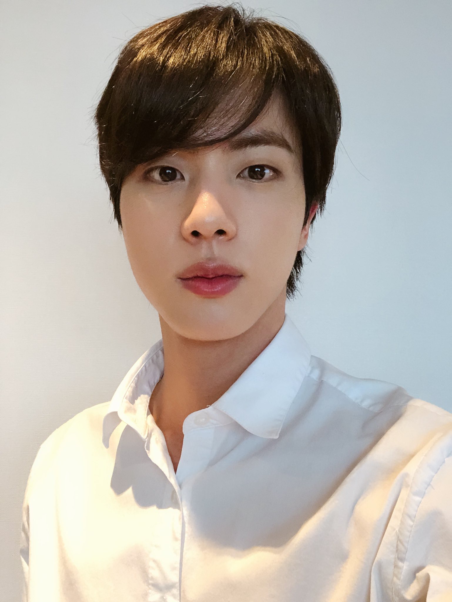 이거 프사로 올려도 연예인인 줄 모르겠지? 안전하지? | 인스티즈