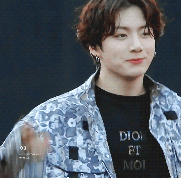 정국이는 멋있어 보이고 싶을 때 자켓을 털어준다 | 인스티즈