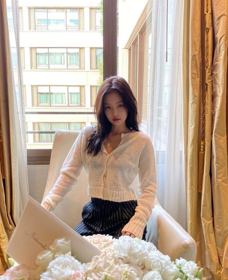 제니 엄마가 찍어준 제니.jpg | 인스티즈