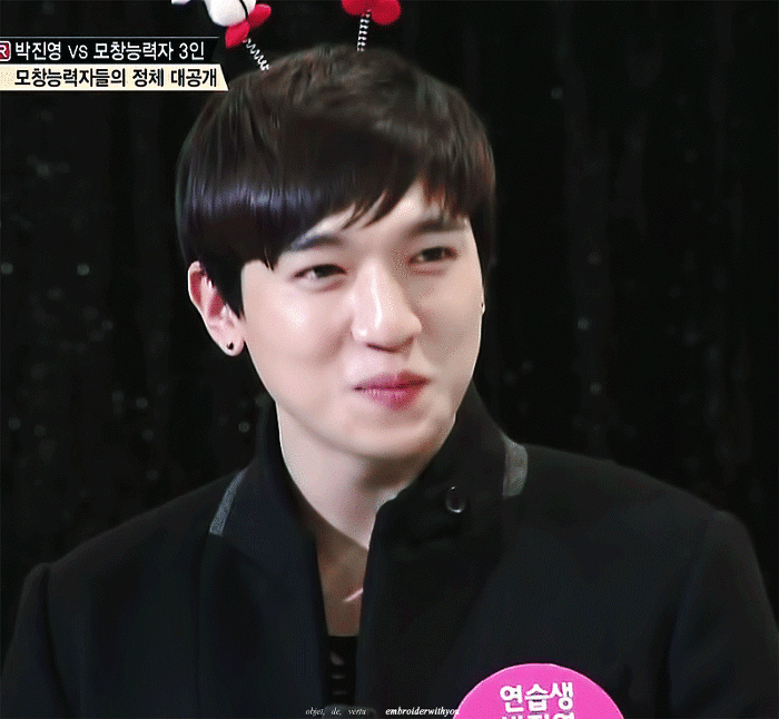 21살에 이 얼굴이니까 제왚에서 새로 팀을 만들어서도 데뷔시키려고 하지... | 인스티즈