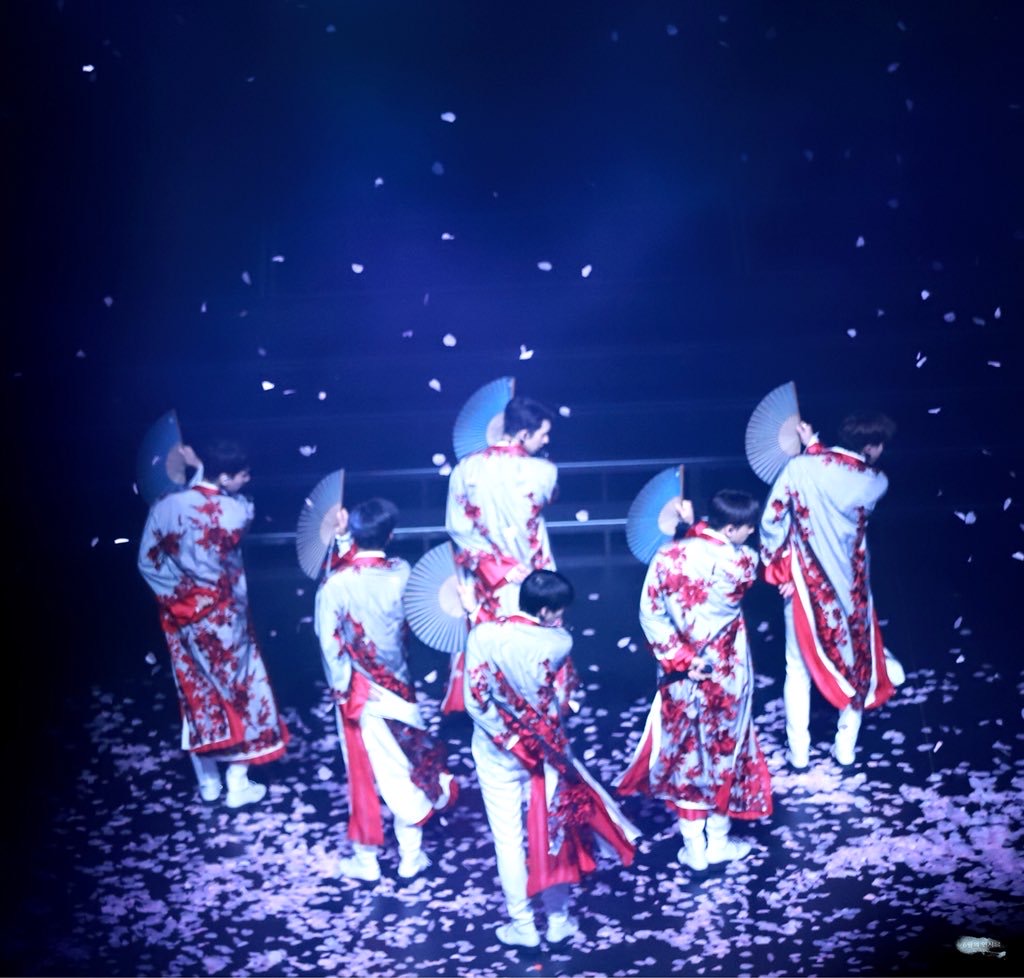 그러면 이번에는 한복의상 자랑하고 가긔 | 인스티즈