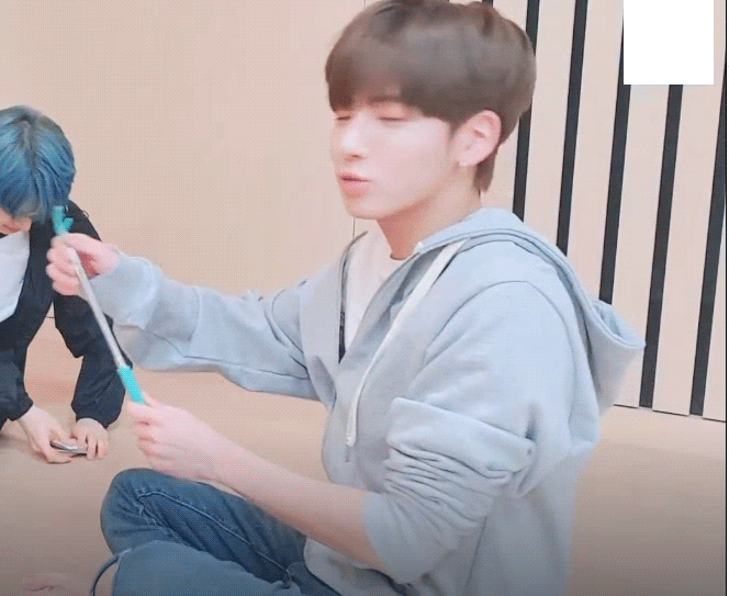 나 진짜 투바투 강태현한테 진심이라서 컴맹인데 움짤 만들었어 | 인스티즈