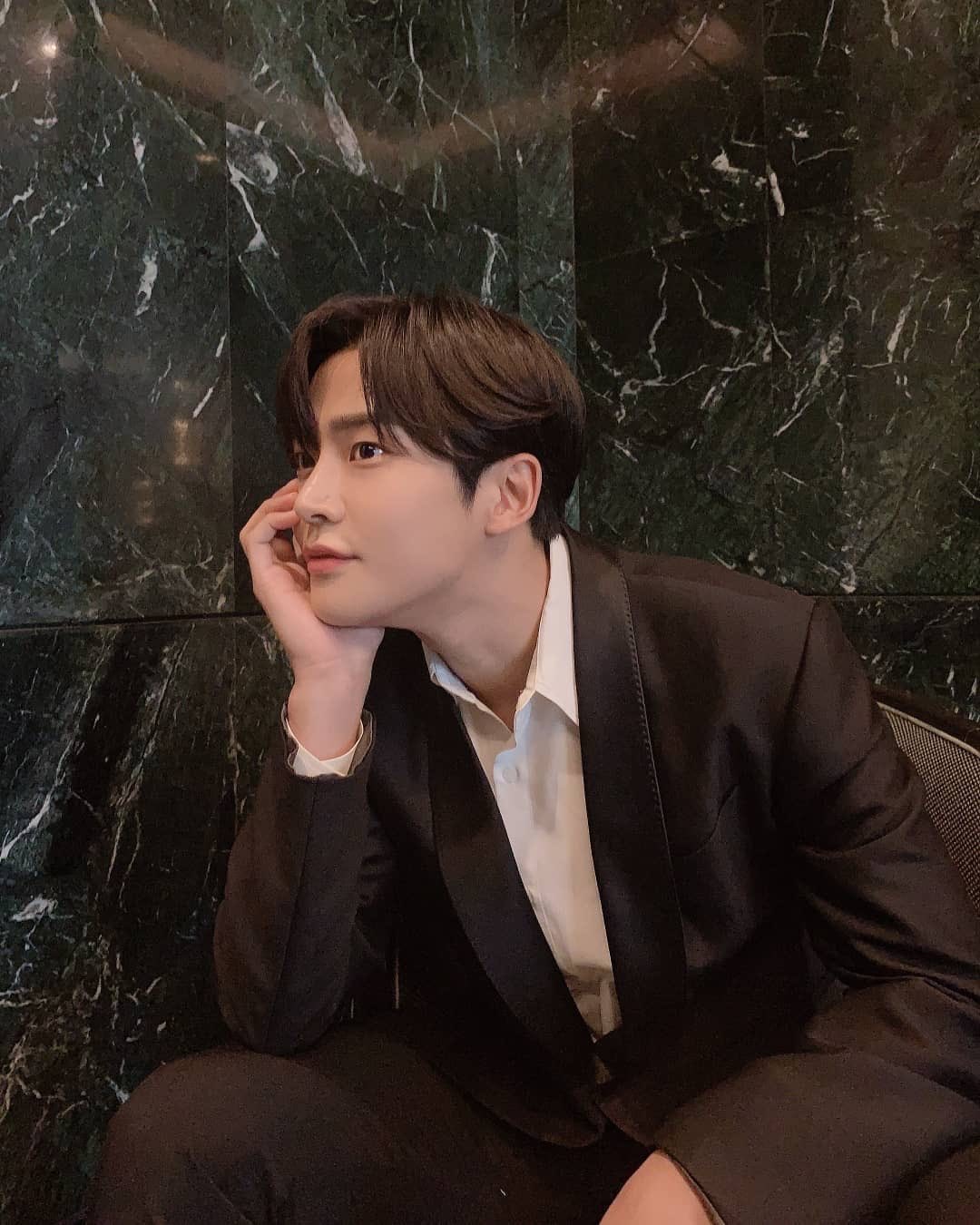 깔끔하게 잘생겨서 너무 좋아 로운 | 인스티즈