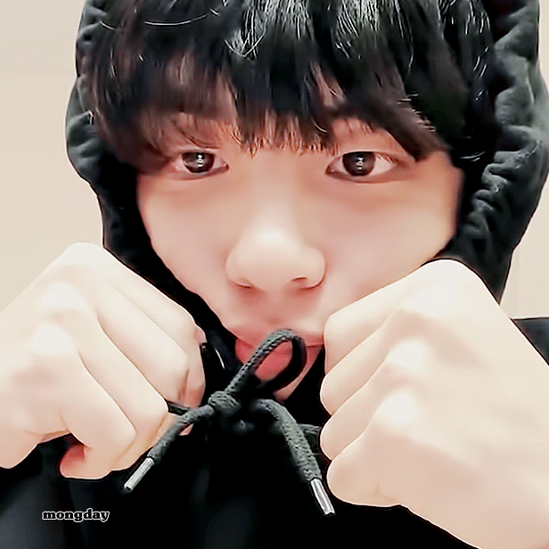 데이식스 원필 이 브이앱 움짤들만 봐도 힐링이야... | 인스티즈