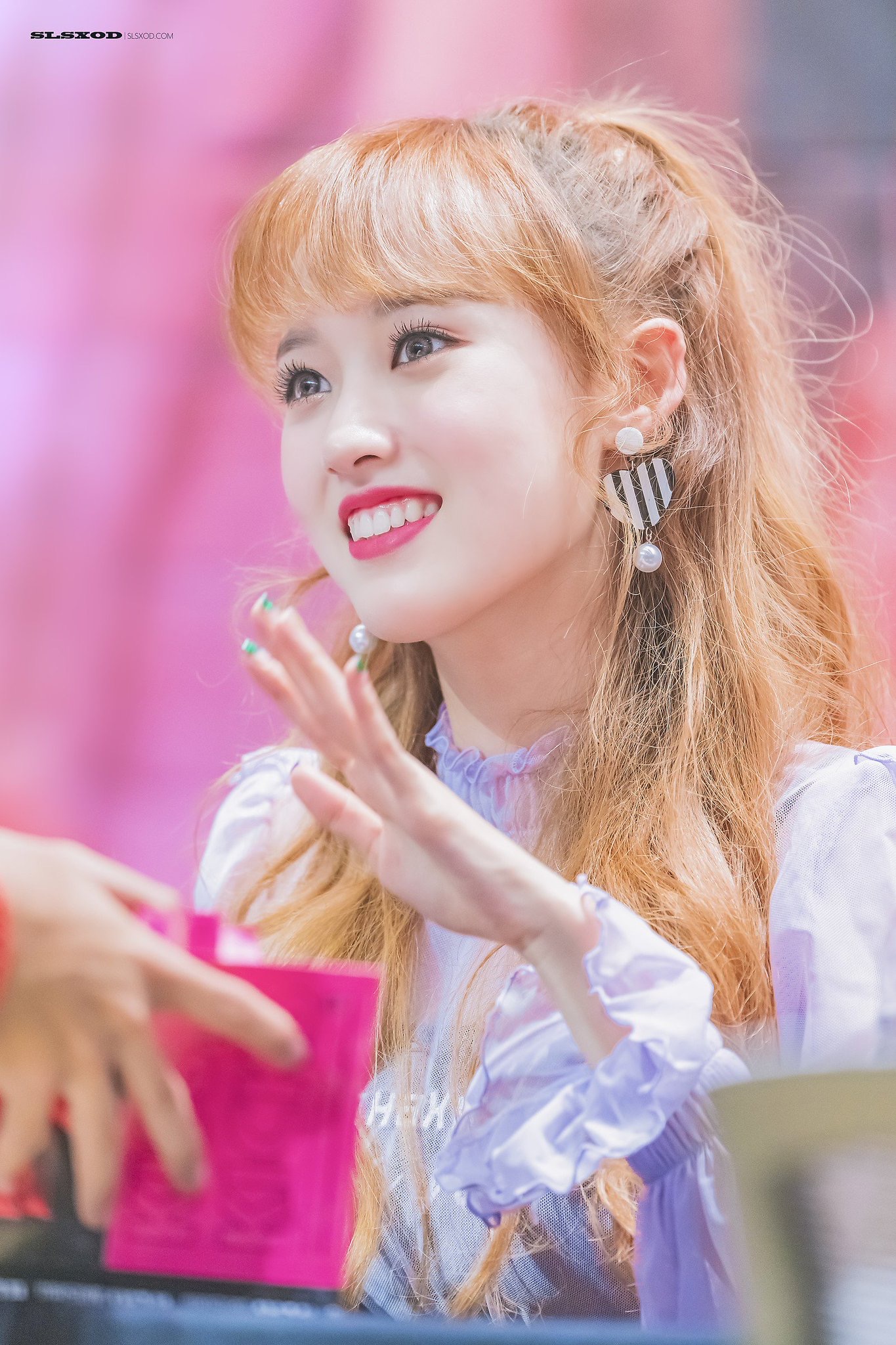 이분 보정 뭔가 디즈니 필터 씌어놓은 것 같아 | 인스티즈