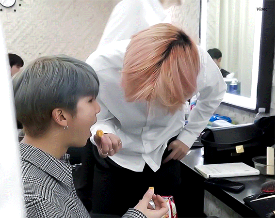 오늘자 뷔랩 보고 가세요 충신들! | 인스티즈