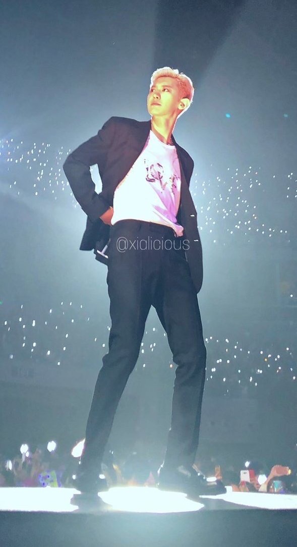 찬열 폰카실물짤은 이게 ㄹㅇ찐임 | 인스티즈