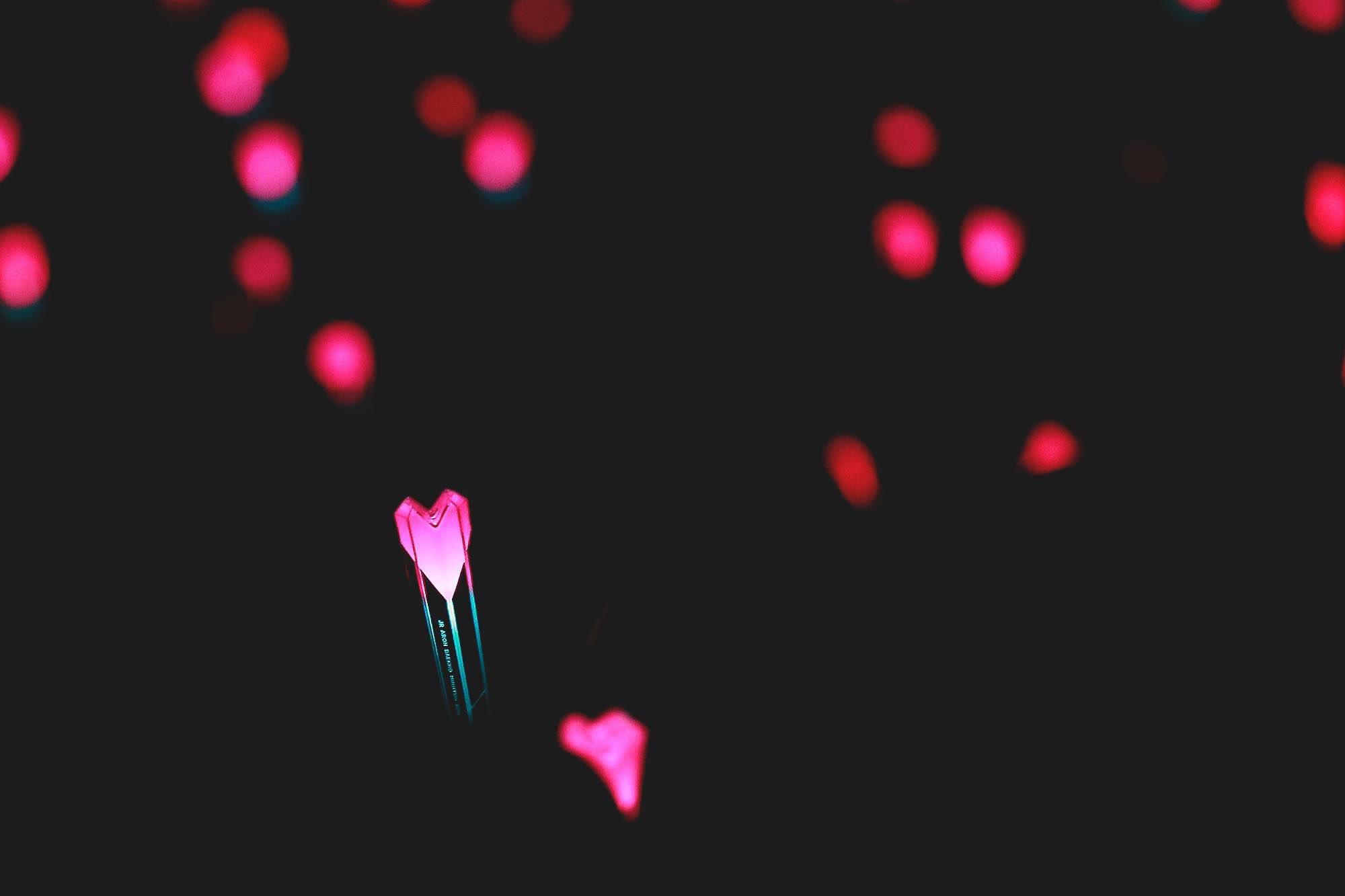 투톤 응원봉들 너무 이뿌다..... | 인스티즈