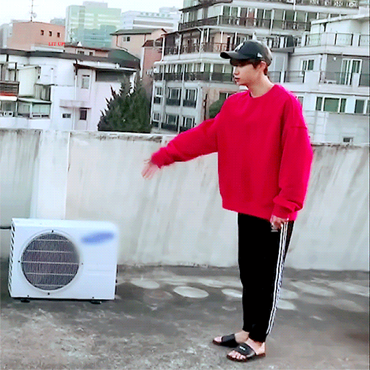 이진혁은 멀리서 보면 되게 옵같은데 | 인스티즈