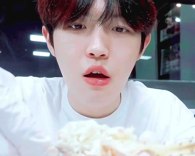 김재환 실물이랑 방송 차이 진짜 신기한게 | 인스티즈