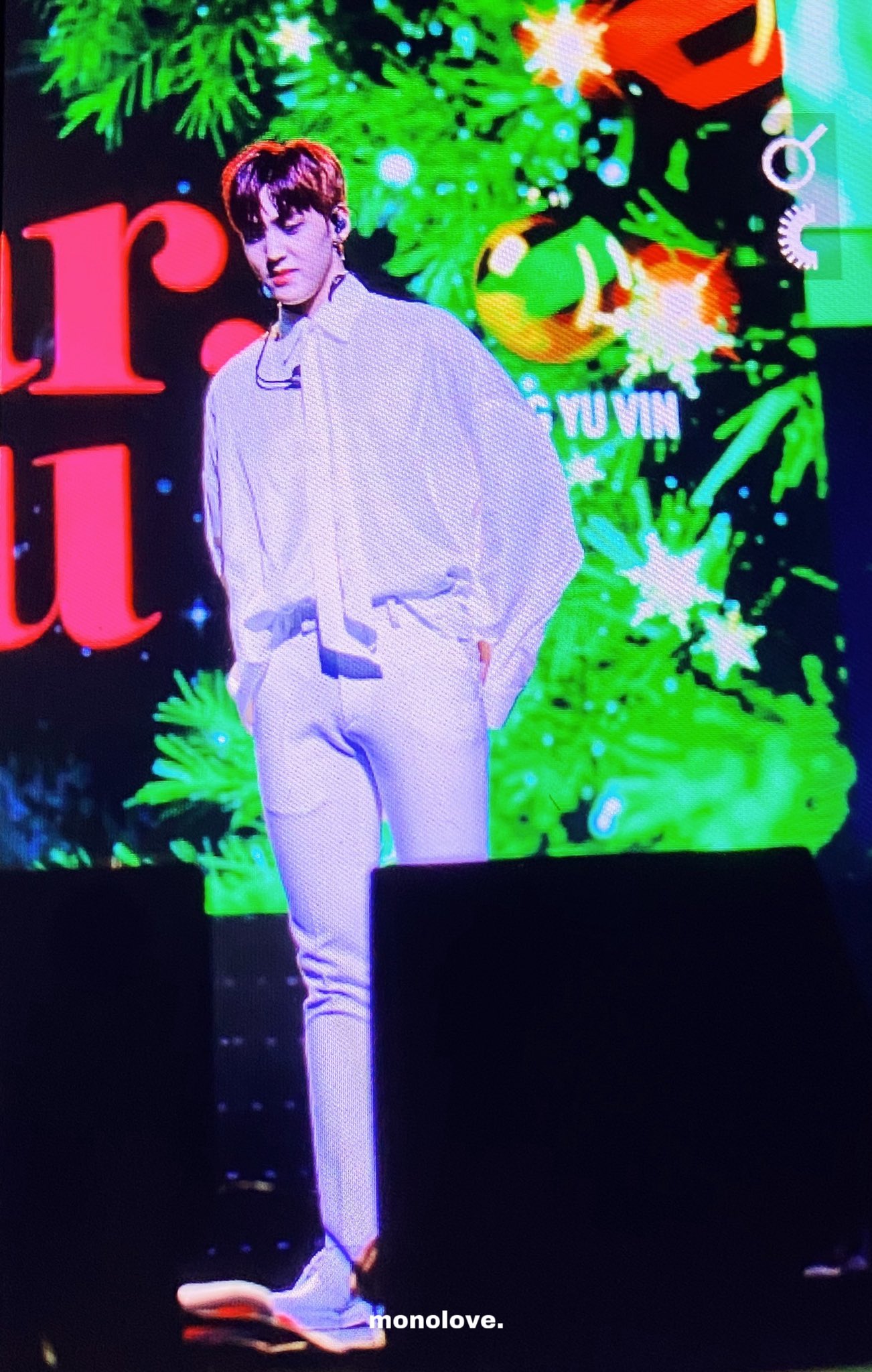 아니 송유빈 백바지 너무 잘어울려 | 인스티즈