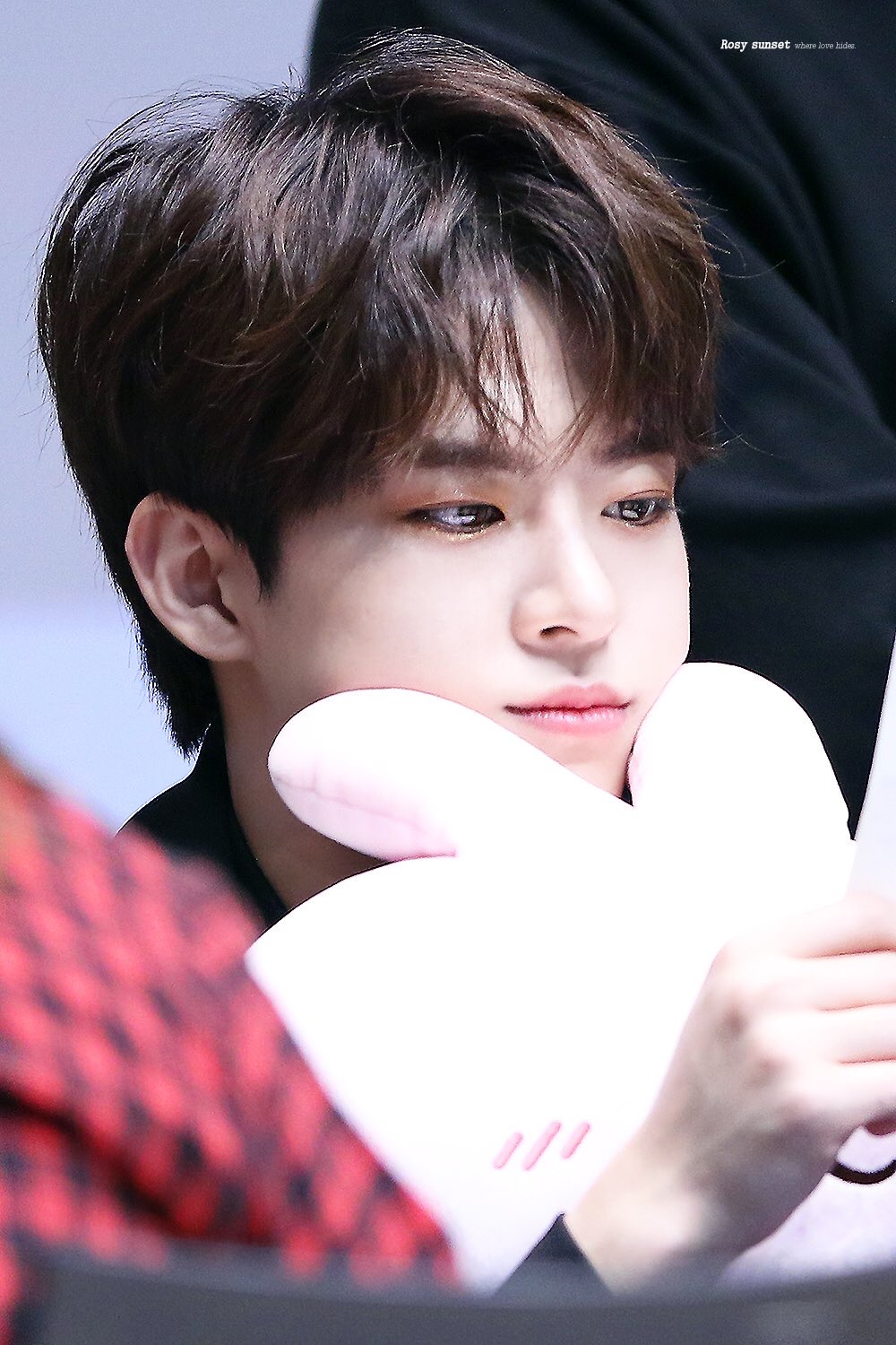 아 진짜 정수빈한테 너 무발목인거 아냐고 물어보고싶어 | 인스티즈