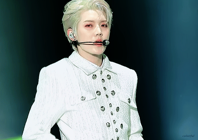 백발과 백금발 그 사이 머리에 하얀 의상 입었을때 어떻게 되냐면 ㅈㅇ 뉴이스트 렌 | 인스티즈