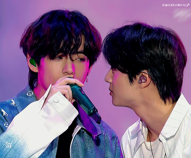 방탄 뷔랑 진.. 되게 귀엽네 ㅋㅋ 세살 차이인데 | 인스티즈