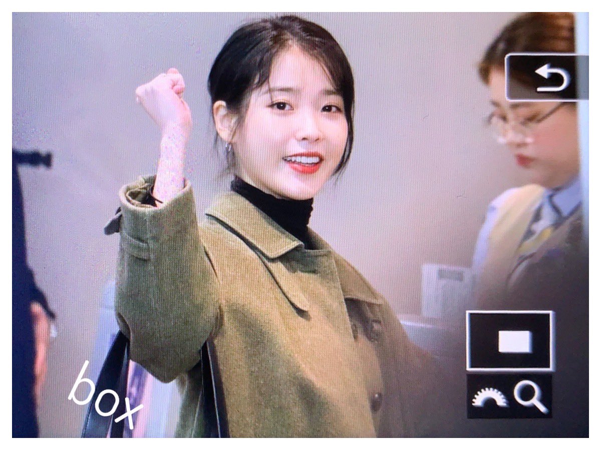 아이유 오늘 진짜 너무 예쁨.... | 인스티즈