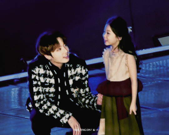 방탄 정국 애기가 놀라니까 본인도 따라서 ㅇ0ㅇ!!하는거봨ㅋㅋㅋㅋㅋㅋ | 인스티즈