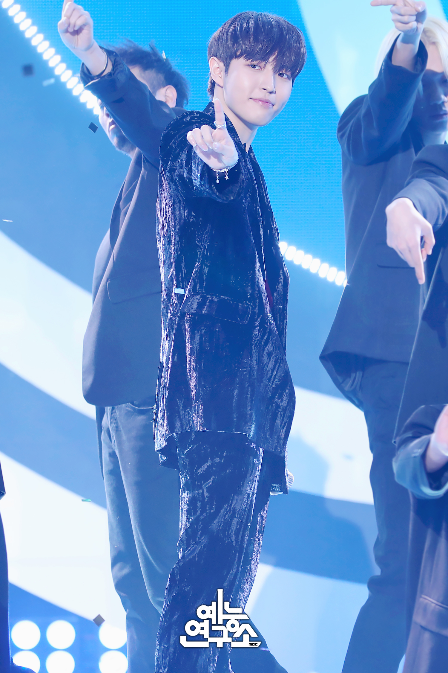 김재환 음중 고화질사진 가져왔다 | 인스티즈