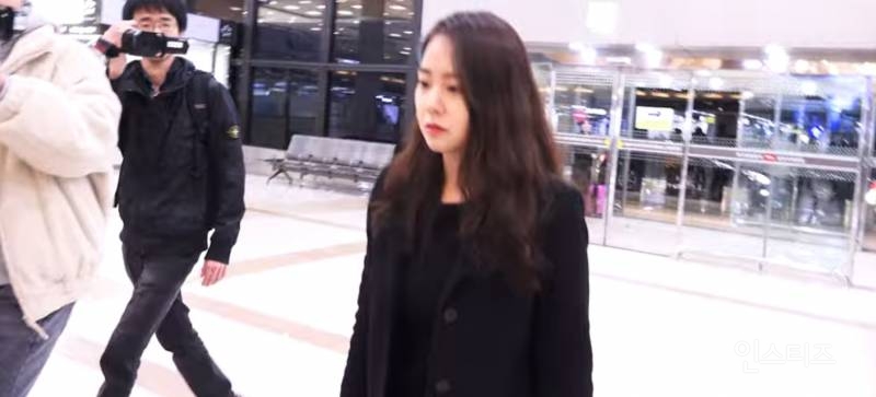 한승연이 이브날 출국길에서 눈물을 쏟았던 이유.jpg | 인스티즈