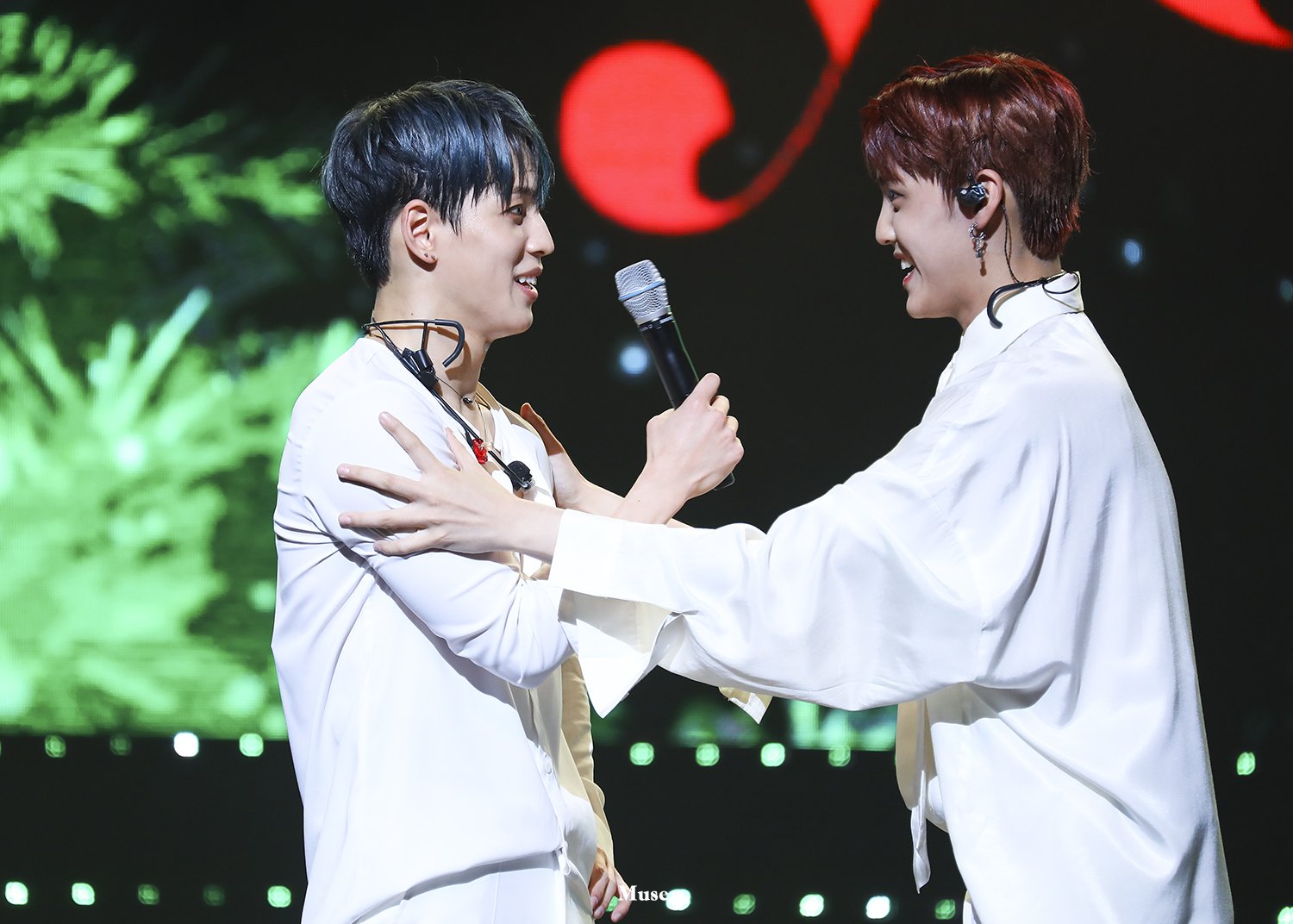 이거 김국헌 팔이 말랑한거야 송유빈 악력이 센 거야 | 인스티즈