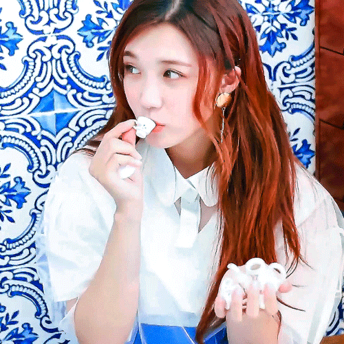 시그 진짜 예뻤어가지고 너무 기대했는데 아직 공지도 안 뜸 | 인스티즈